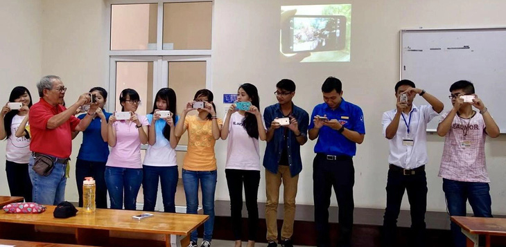 In jüngster Zeit wurden viele Kurse und Kurse organisiert, in denen Smartphone-Fotografie-Fähigkeiten vermittelt werden – Foto: NVCC