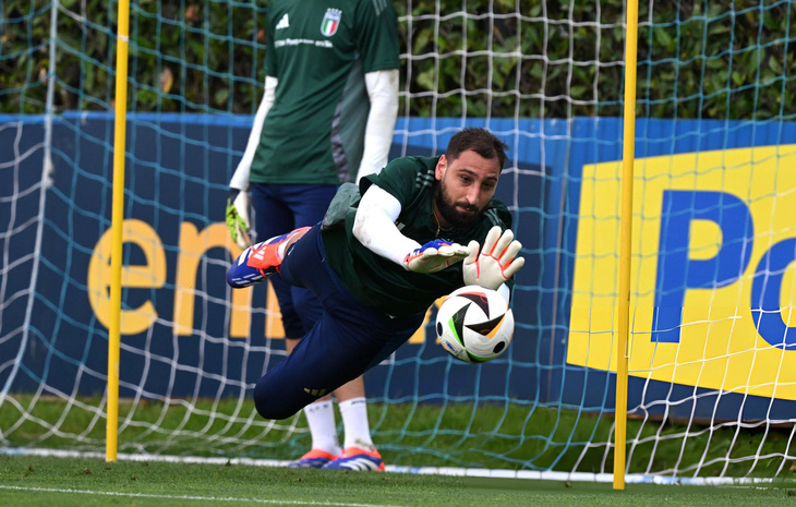 Thủ thành Donnarumma sẽ đảm nhiệm vai trò đội trưởng của tuyển Ý tại Euro 2024 - Ảnh: GETTY