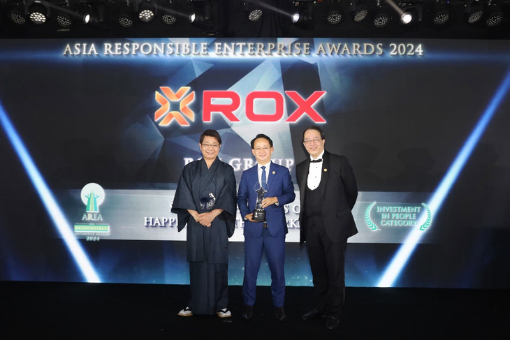 Đại diện ROX Group tại lễ trao giải thưởng AREA 2024