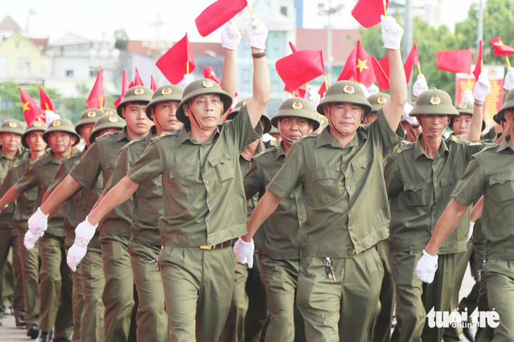 Mỗi năm, Nghệ An sẽ trích ngân sách hỗ trợ gần 200 tỉ đồng cho lực lượng tham gia bảo vệ an ninh, trật tự tại cơ sở - Ảnh: DOÃN HÒA