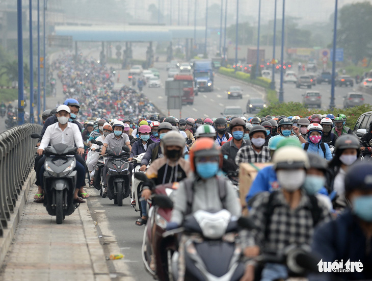Có đến 96% người Việt Nam chọn xe máy làm phương tiện di chuyển cá nhân - Ảnh: T.T.D.