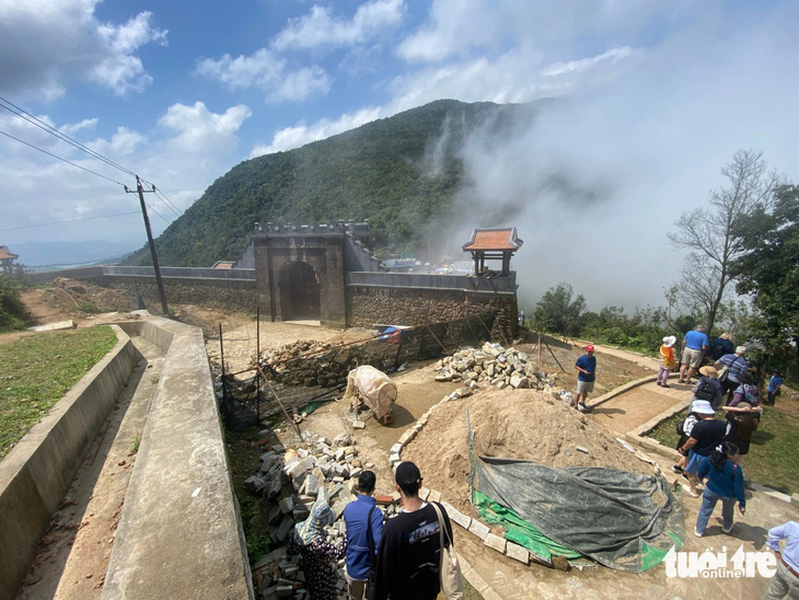 Hiện nay di tích Hải Vân Quan cơ bản đã hoàn thành việc tu bổ. Tuy nhiên ở đây vẫn đang còn thiếu hạ tầng để đón khách du lịch đến tham quan - Ảnh: THÁI BÁ DŨNG