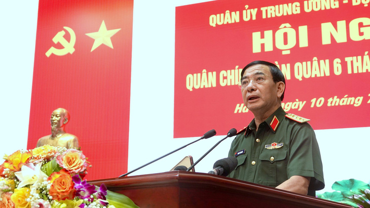 Đại tướng Phan Văn Giang - ủy viên Bộ Chính trị, phó bí thư Quân ủy Trung ương, bộ trưởng Bộ Quốc phòng - chủ trì hội nghị - Ảnh: THỤY DU