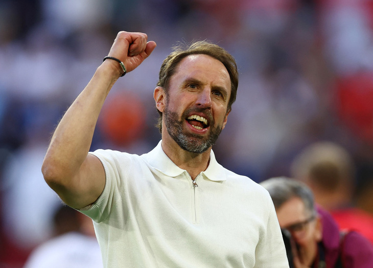 HLV Gareth Southgate nhận tin vui trước thềm bán kết Euro 2024 - Ảnh: REUTERS