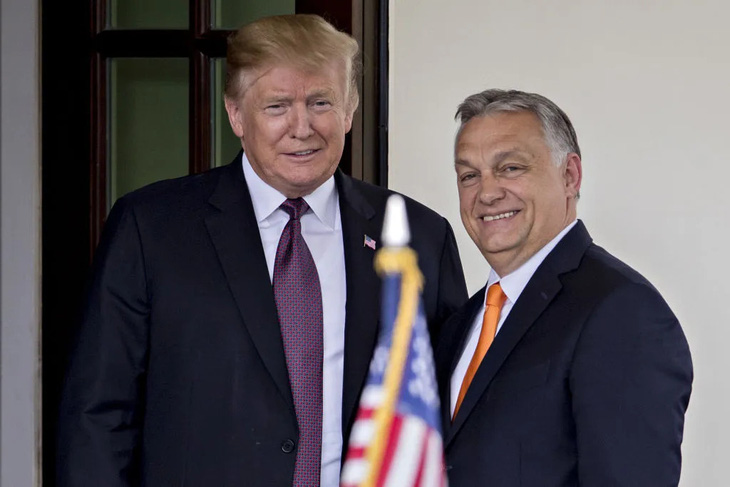 Cựu tổng thống Mỹ Donald Trump gặp Thủ tướng Hungary Viktor Orban tại Nhà Trắng hồi năm 2019 - Ảnh: TIME