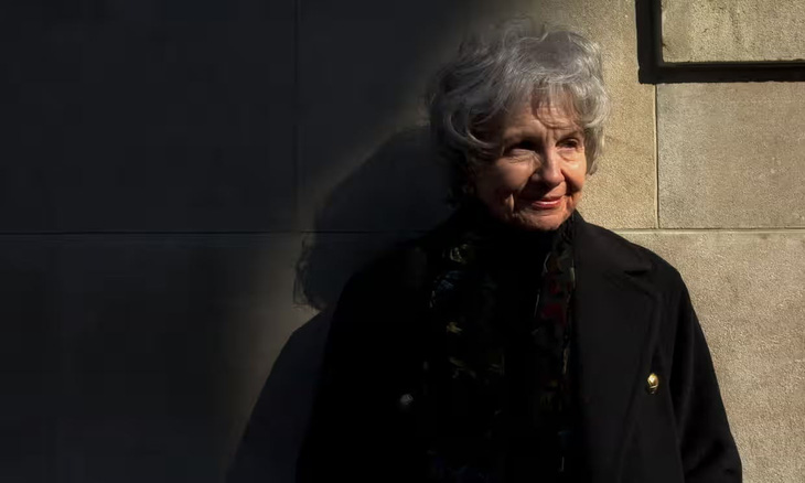 Alice Munro trong một bức ảnh chụp năm 2005 - Ảnh: Shutterstock