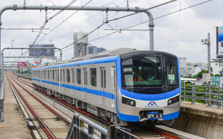 Hai bộ chưa phản hồi, TP.HCM chưa hoàn thiện chính sách miễn vé cho một số khách đi metro - Ảnh 2.