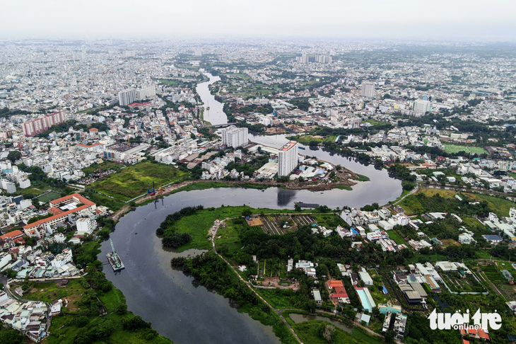 Dự án CRUS1 sẽ có hệ thống cống bao dẫn nước thải về Nhà máy xử lý nước thải Tham Lương - Bến Cát (giai đoạn 1), nằm trong khu đất rộng 2,3ha (phường An Phú Đông, quận 12) - Ảnh: LÊ PHAN