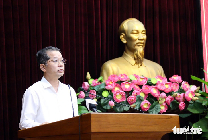 Ông Nguyễn Văn Quảng, bí thư Thành ủy Đà Nẵng, phát biểu tại Hội nghị Thành ủy Đà Nẵng lần thứ 16 - Ảnh: HÒA THỌ