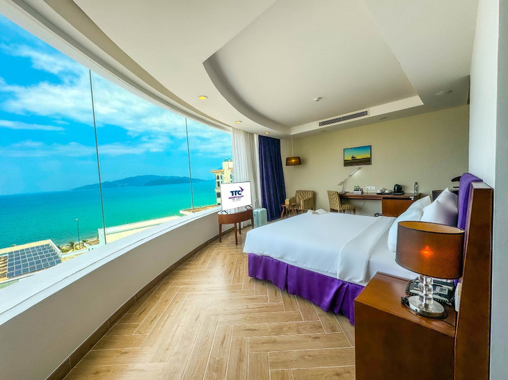 Tận hưởng khung cảnh biển Trần Phú đẹp như tranh ngay tại phòng TTC Hotel - Michelia