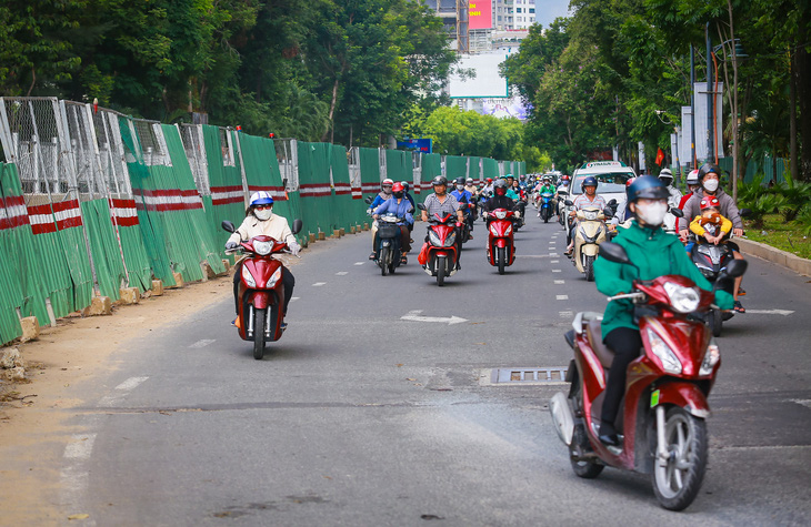 Cấp tập làm hầm chui Trần Quốc Hoàn, dỡ cầu tạm trong tháng 7- Ảnh 10.