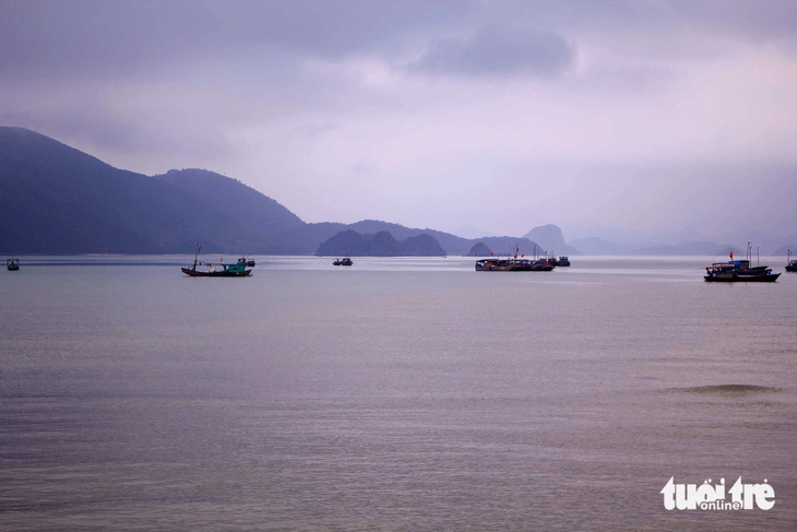 Quan Lạn là một hòn đảo ở tỉnh Quảng Ninh, nơi đây nổi tiếng với thiên nhiên hoang sơ, yên bình, những bài cát trắng, dài và sự thân thiện, tốt bụng của người dân địa phương - Ảnh: NGUYỄN HIỀN