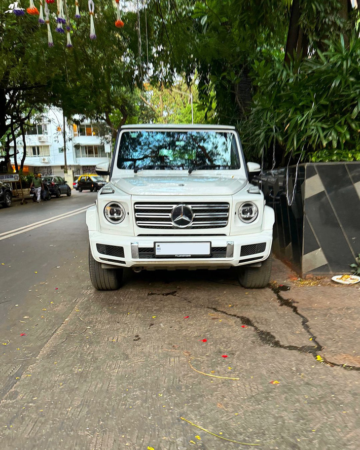 Chó của người giàu nhất châu Á đi Mercedes-Benz G-Class tiền tỉ- Ảnh 2.