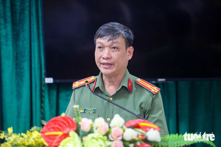 Thượng tá Võ Thanh Kim - phó trưởng Phòng an ninh chính trị nội bộ Công an tỉnh Tây Ninh - phát biểu - Ảnh: CHÂU TUẤN