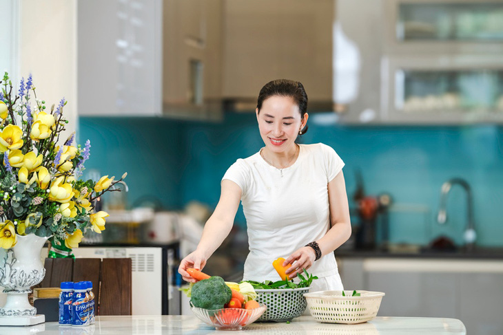 Duy trì thói quen lành mạnh là điều quan trọng, đặc biệt với phái đẹp trung niên có nhịp sống bận rộn