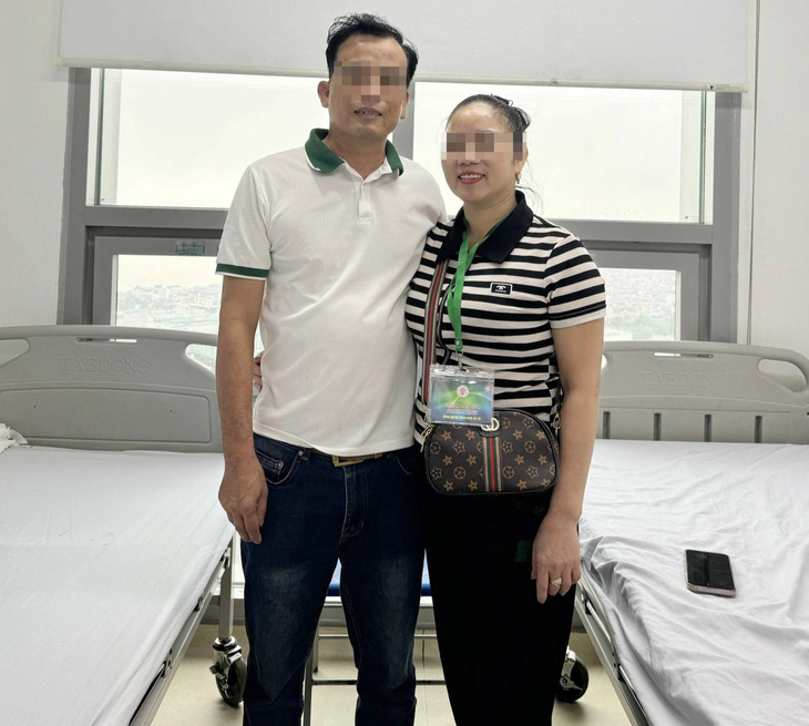 Nữ bệnh nhân (bên phải ảnh) sau phẫu thuật - Ảnh: BVCC