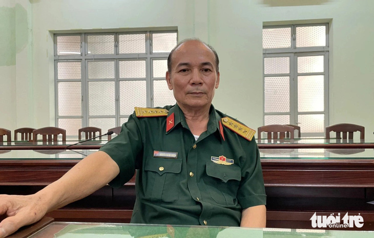 Nguyễn Phương Tùng tại cơ quan công an - Ảnh: H.T.