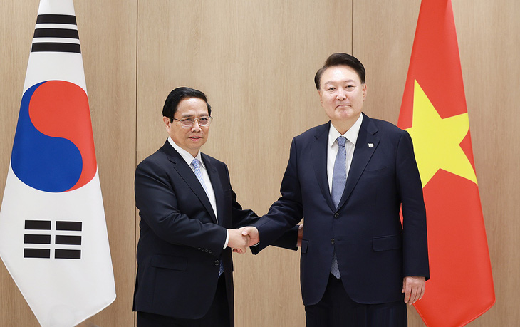 Thủ tướng Phạm Minh Chính gặp Tổng thống Hàn Quốc Yoon Suk Yeol - Ảnh: DƯƠNG GIANG