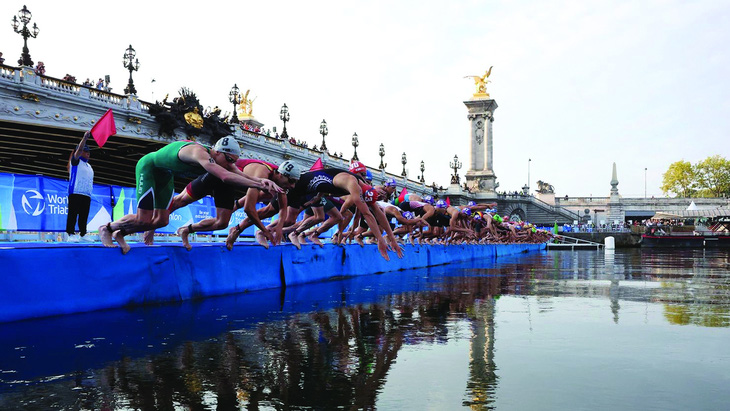 Bên bờ sông Seine, ngồi xem Olympic- Ảnh 1.