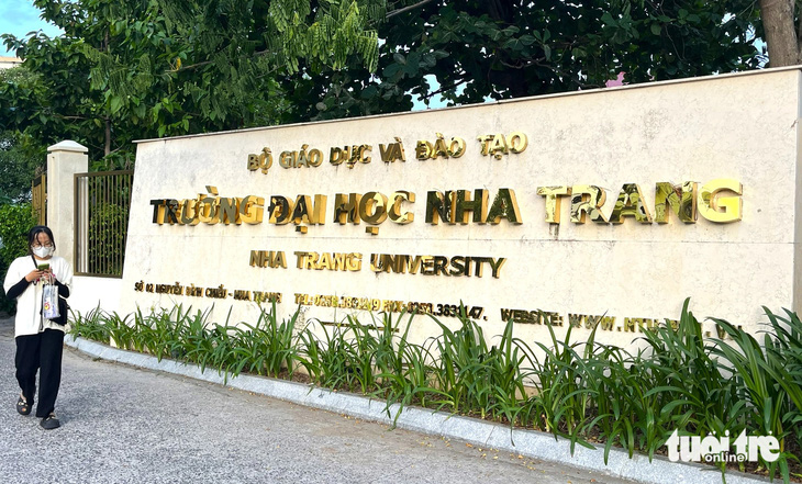 Đại học Nha Trang nhập sai học phí, sinh viên hoang mang đóng thêm cả chục triệu đồng- Ảnh 1.