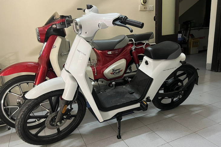 Honda Cub E giá hơn 20 triệu đồng tại Việt Nam: Kết nối smartphone, chạy 65km mỗi lần sạc- Ảnh 1.