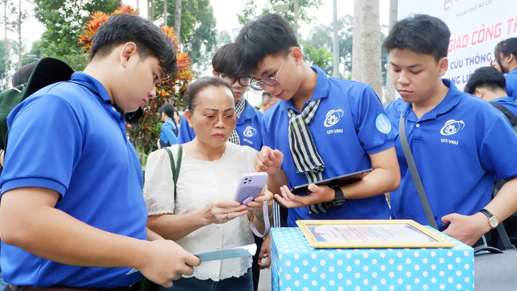 Chiến sĩ tình nguyện uống nước nhớ nguồn: Trách nhiệm nối bước truyền thống- Ảnh 1.