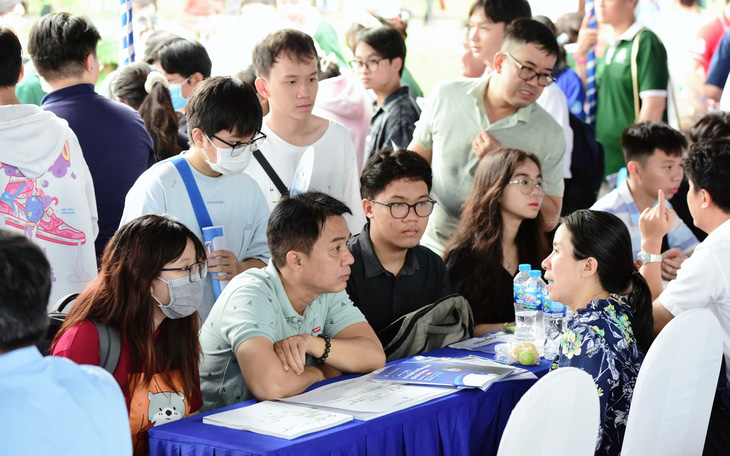 Nghỉ lễ ở nhà săn hàng bom, khui hàng xả stress - Ảnh 5.