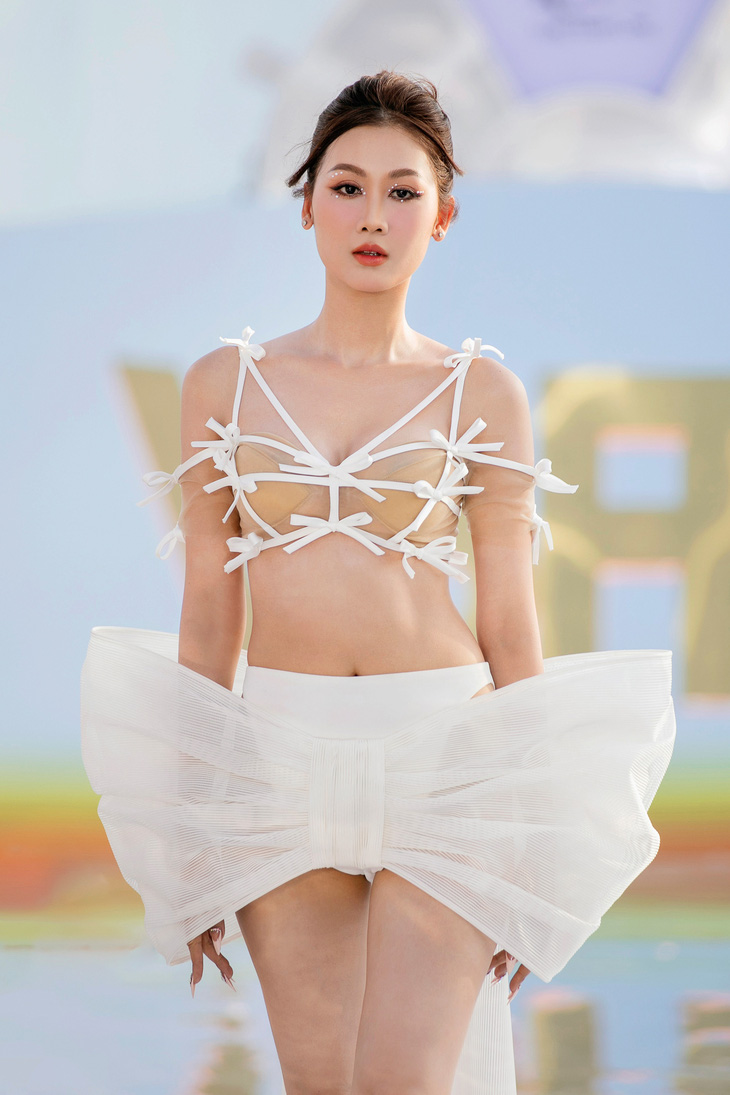 Võ Hoàng Yến bế bầu 8 tháng catwalk- Ảnh 7.