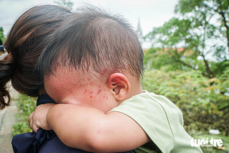 Về rốn lũ Chương Mỹ chứng kiến người Hà Nội ở nhà phao, đi thuyền trên phố- Ảnh 10.