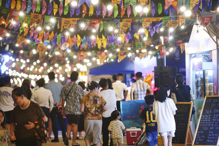 Chợ đêm VuiFest Ha Long hy vọng sẽ tạo được điểm đến hấp dẫn, thu hút khách du lịch cho TP.Hạ Long