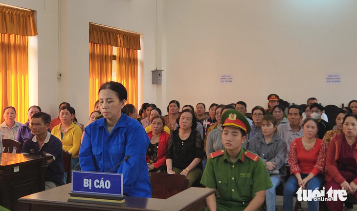 Sau một tuần nghị án, Tòa án nhân dân tỉnh Kiên Giang đã tuyên phạt bị cáo Nguyễn Thị Ánh Hồng 15 năm tù về tội lừa đảo chiếm đoạt tài sản - Ảnh: BỬU ĐẤU