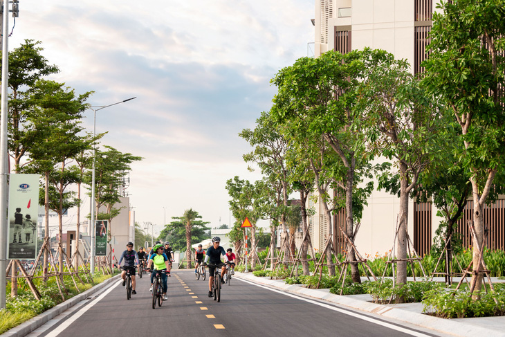 Không gian xanh mướt trên các tuyến đường khắp khu nhà phố thương mại SOHO - The Global City, tạo cảm giác thư giãn, kết nối thiên nhiên cùng các hoạt động, thể thao ngoài trời - Ảnh: Masteri Homes