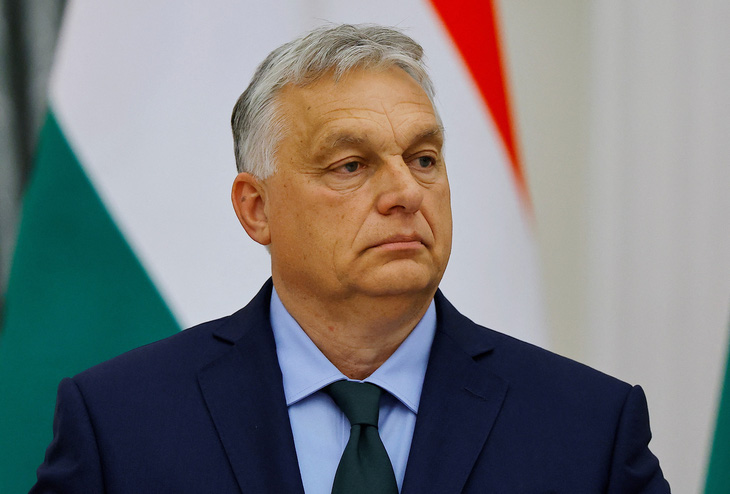 Trước khi thăm Trung Quốc, ông Orban đã tới thăm Ukraine và Nga. Trong ảnh, Thủ tướng Hungary Viktor Orban tham dự cuộc họp báo với Tổng thống Nga Vladimir Putin sau cuộc gặp tại Matxcơva hôm 5-7 - Ảnh: REUTERS