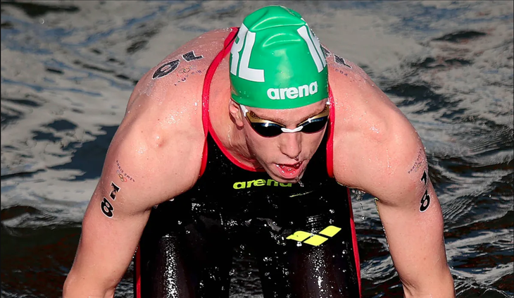 Daniel Wiffen đã có trải nghiệm khó quên khi bơi marathon trên sông Seine ở Olymipc 2024 - Ảnh: Getty