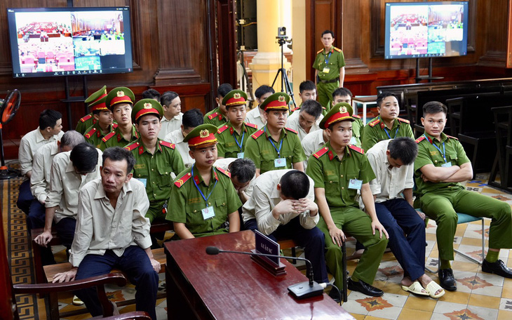 Vụ án Cục Đăng kiểm: Viện kiểm sát nói một số luật sư bào chữa kiểu ‘hai hàng’