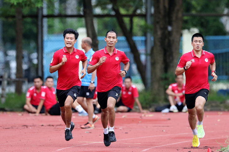 100% trọng tài phía Bắc hoàn thành kiểm tra thể lực trước mùa giải 2024-2025- Ảnh 1.