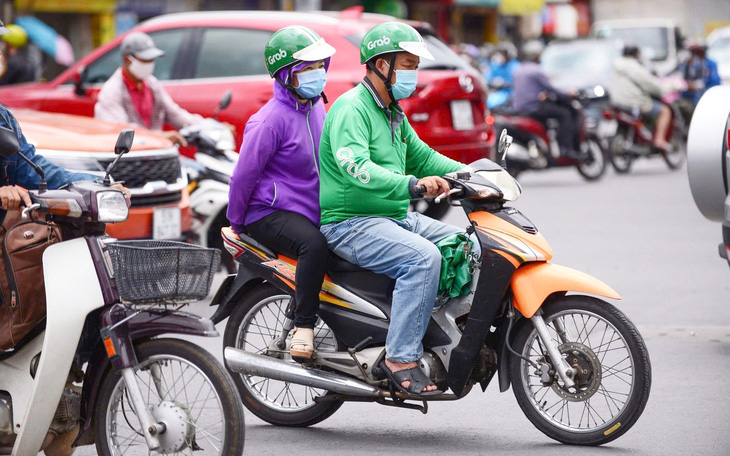 Loạt 'ông lớn' bảo hiểm nhân thọ lỗ hàng ngàn tỉ đồng - Ảnh 1.