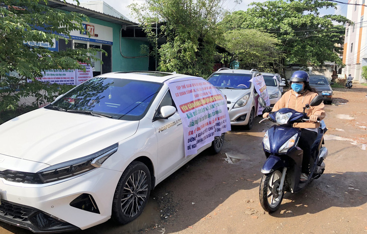 Vụ án ở Trung tâm dạy nghề lái xe Sài Gòn: Người học có được thi, có bị thu hồi bằng lái?- Ảnh 1.