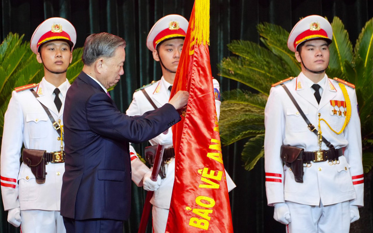 Tổng Bí thư, Chủ tịch nước Tô Lâm chủ trì Phiên họp thứ tư Ban Chỉ đạo tổng kết 40 năm đổi mới - Ảnh 4.