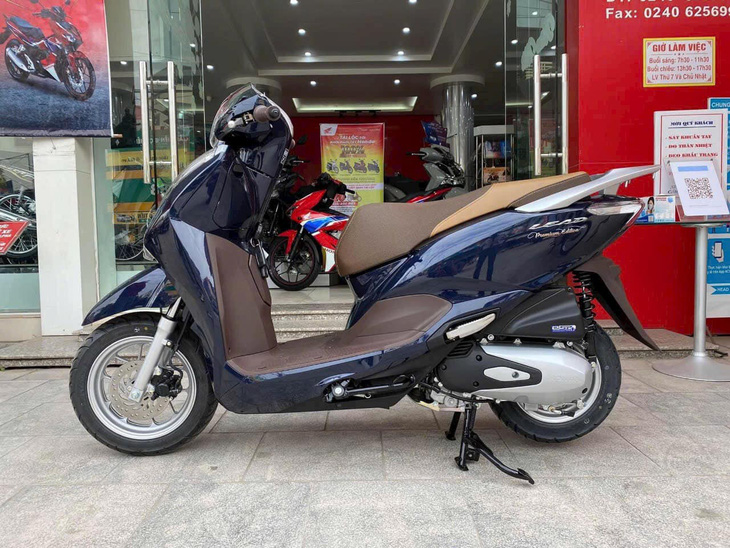 Rộ phong trào chị em 'độ' cốp Honda Lead 'mang cả thế giới bên mình' - Ảnh 1.