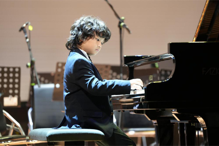 Dàn nghệ sĩ nhí xúng xính nhận giải SIU Piano Competition 2024 lần đầu tiên- Ảnh 1.