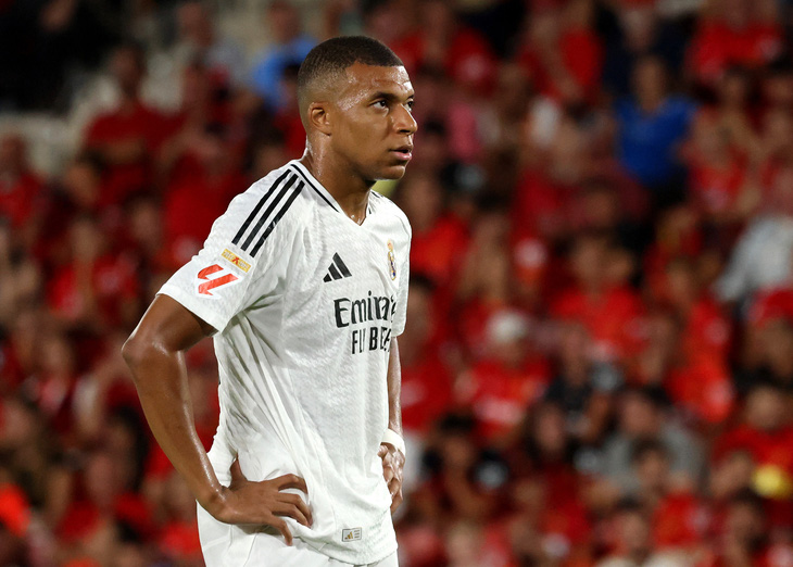 Nội bộ Real Madrid không vui khi Mbappe vừa đến đã ‘chiếm sóng’ - Ảnh 1.