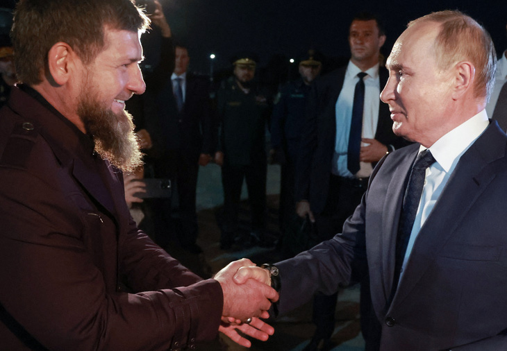 Ông Putin thăm Chechnya lần đầy tiên sau hơn 10 năm - Ảnh 1.