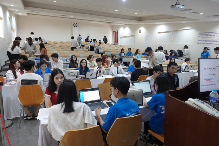 Trường đại học Quốc tế buộc thí sinh phải nhập học sớm?- Ảnh 1.