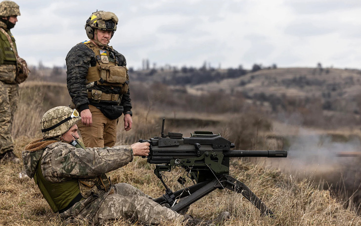 Ukraine: chọn Kursk hay Pokrovsk? - Ảnh 2.