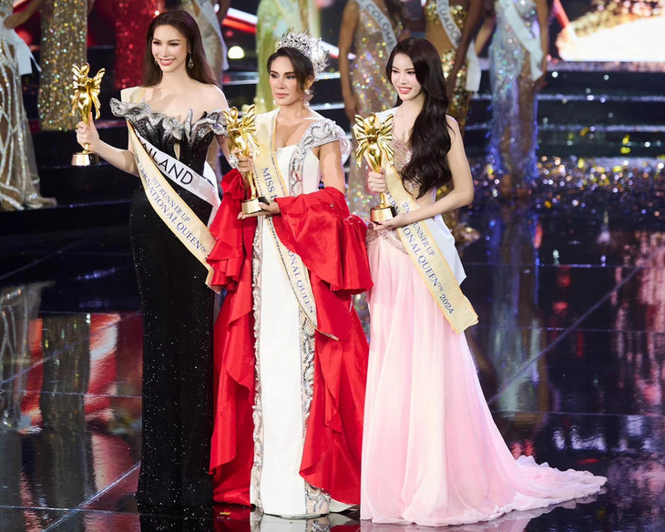 Nguyễn Tường San là á hậu 2, Peru giành vương miện Miss International Queen 2024 - Ảnh 3.