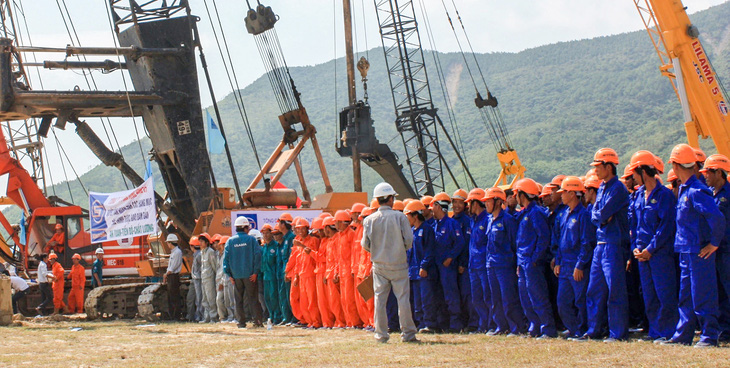 Chủ tịch Sông Hồng, tổng công ty có 9 năm thua lỗ kéo dài, vừa nộp đơn xin nghỉ - Ảnh 2.