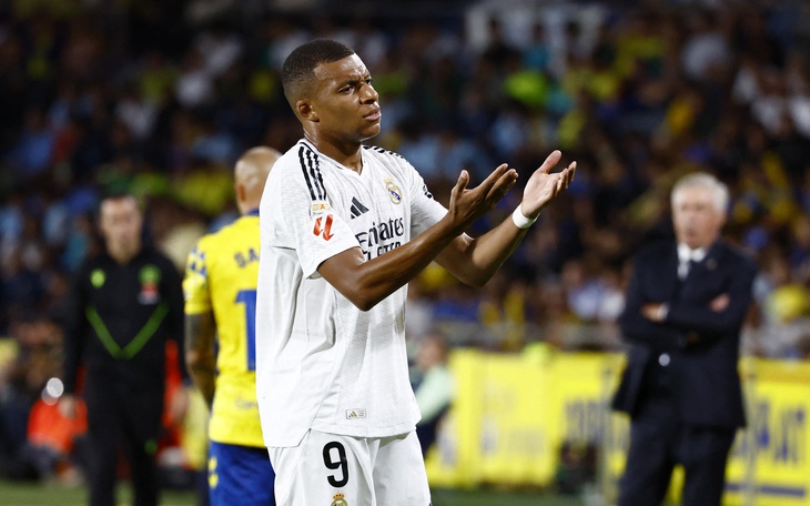 Mbappe 'khai nòng' tại La Liga, Real Madrid giành chiến thắng - Ảnh 4.