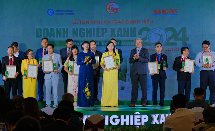 Nhiều doanh nghiệp của Satra được vinh danh “Doanh nghiệp xanh TP.HCM năm 2024” - Ảnh 3.