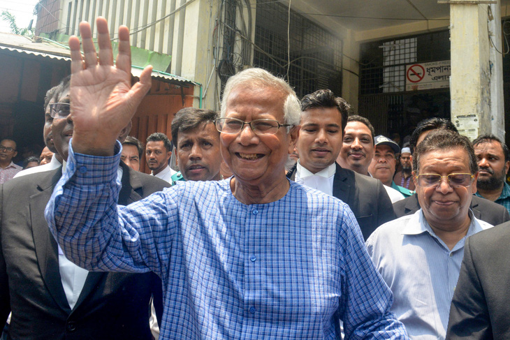 Ông Muhammad Yunus tại phiên tòa ở Dhaka, khi ông đối mặt với cáo buộc tham nhũng vào tháng 6-2024 - Ảnh: AFP